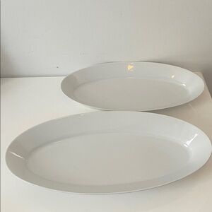 Elegant White Serving Platters (2 pcs)
